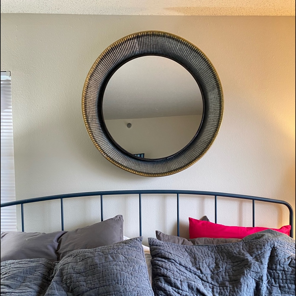 LARGE SILVER AND GOLD ROUND MIRROR - Picture 2 of 2
